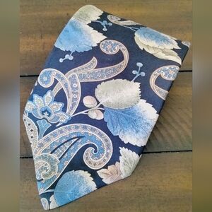 Vintage 417 Van Heusen Silk Neck Tie Paisley Blue And Green